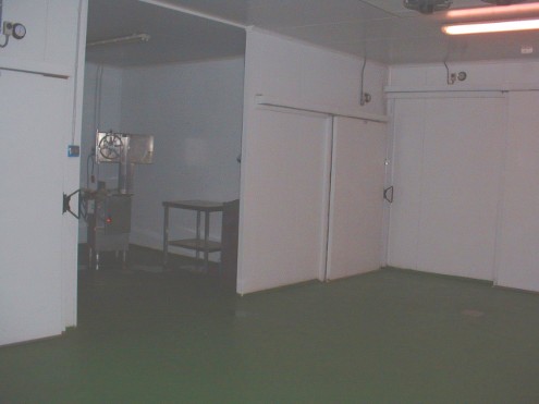 Interior almacén de Exclusivas Calfer